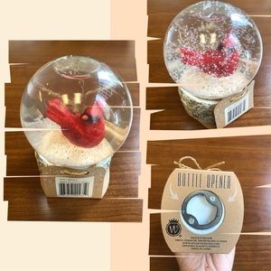 🍀🍀NWT Globe Bottle Opener